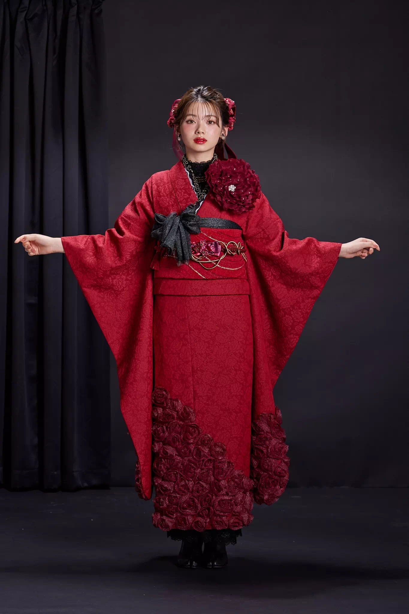 TAKAZEN姫路店　姫路市　成人式　卒業式　袴　振袖　イマドキ振袖　キラキラ　ヘップバーン　赤　ローズ